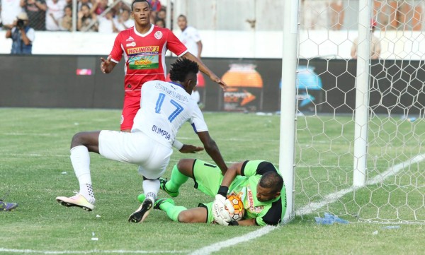 Las mejores fotos del partido de la gran final entre Olimpia y Real Sociedad