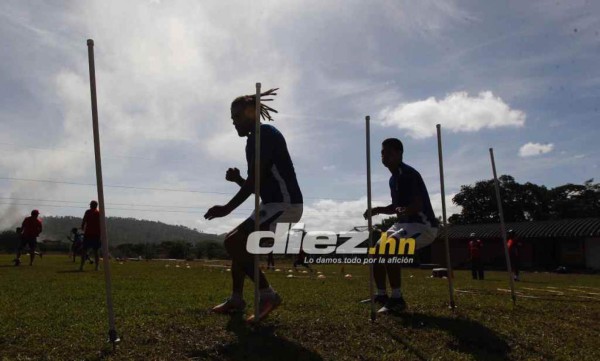¿Buen ambiente y nuevo fichaje?: Así se vio el regreso de Brayan Beckeles al entrenamiento de Olimpia