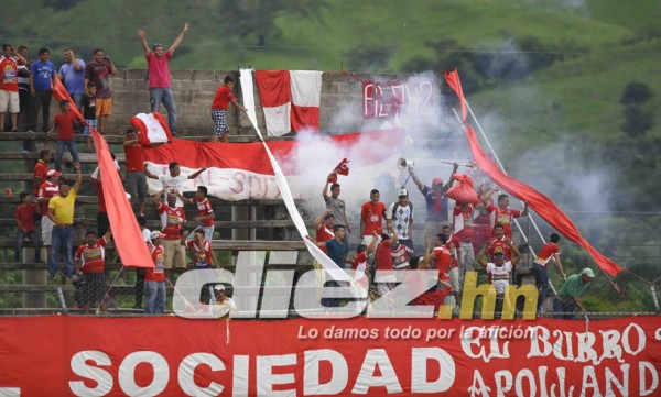 Las imágenes que no viste en televisión de la vibrante fecha 16