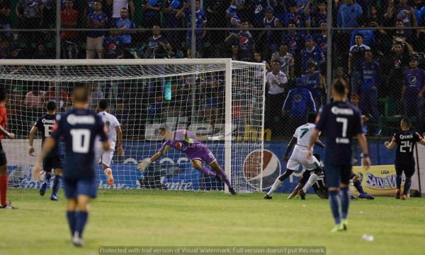 NO SE VIO: Un fracturado, polémica y peleas en Cortés y fiesta en La Ceiba