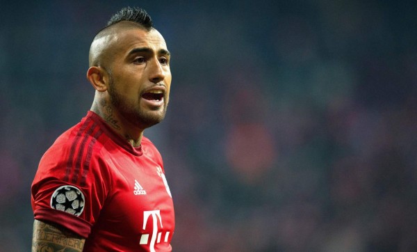 RUMORES Y FICHAJES: El Milan recluta a ex Barcelona Vidal se reúne con DT del Chelsea