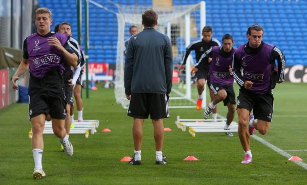 Real Madrid entrenó en Cardiff previo a la final de Supercopa