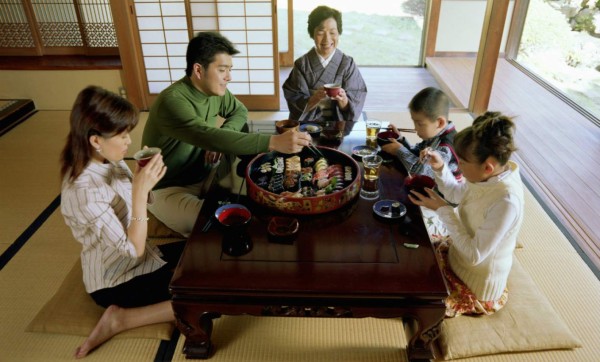 ¿Sorprendidos porque recogen basura en Rusia? 22 cosas que solo en Japón podrás ver