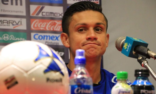 Costa Rica: Cubero mantiene la rivalidad con Tejeda dentro del campo