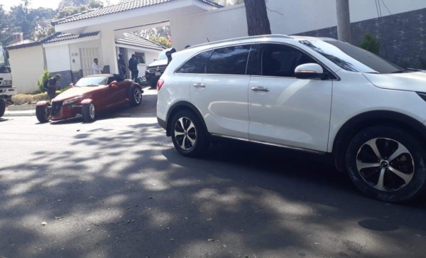 Los lujosos autos que decomisaron a narcotraficantes en operativos en Guatemala