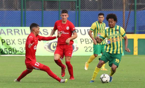 Un gran partido se vivió en el Parrillas One vs Alvarado FC.
