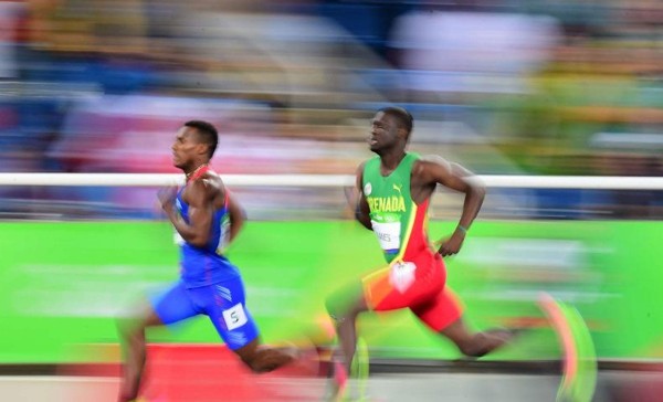 Costarricense Nery Brenes logra récord centroamericano y alcanza pase a semifinales en 200 metros planos