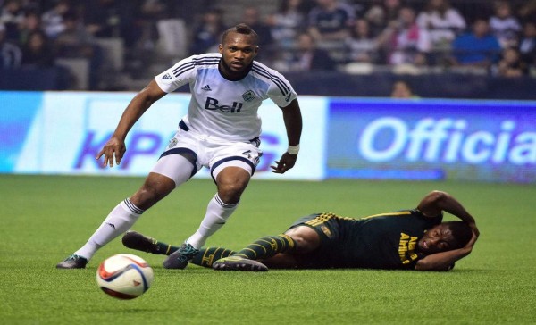 Kendall Waston conquista a la afición del Whitecaps en la presentación oficial del equipo