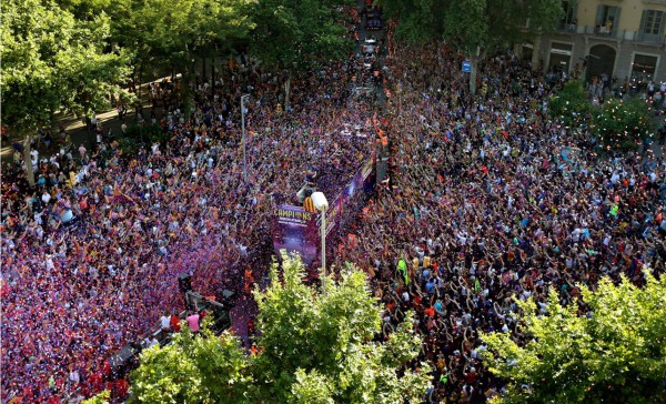 Barcelona celebra en su ciudad el título de Champions