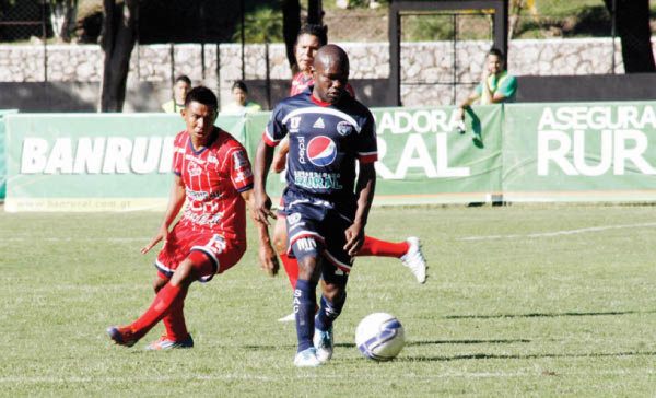 Guatemala: La USAC de 'Tyson' sigue firme tras derrotar a Municipal