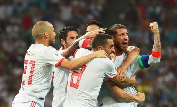 NO VISTE EN TV: La cara de Cristiano Ronaldo antes del tiro libre y lo que hizo De Gea tras el juego