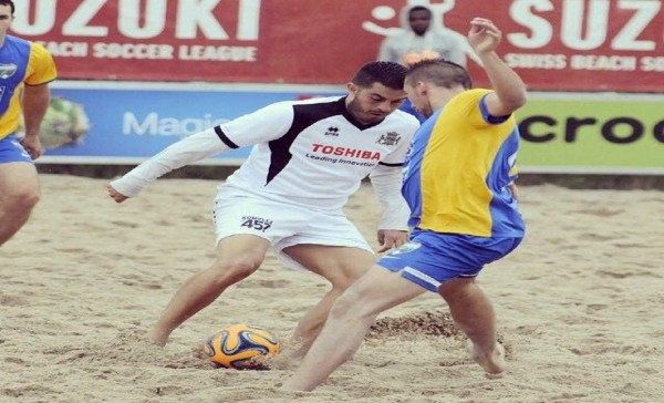 Javier Ángulo, el único costarricense legionario en el fútbol playa