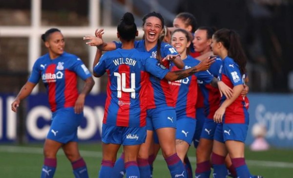 ¡Le filtraron fotos íntimas! La dura pesadilla que vivió Leigh Nicol: 'Ahora entiendo por qué la gente se suicida'