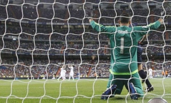 Periodista español le dice a Keylor Navas que 'Dios no juega'