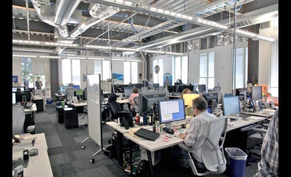 Los 10 hermosos y grandísimos sueldos de los empleados de Facebook