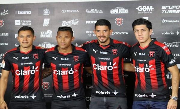 Evento benéfico será el debut de Garrido y Rojas ante sus seguidores