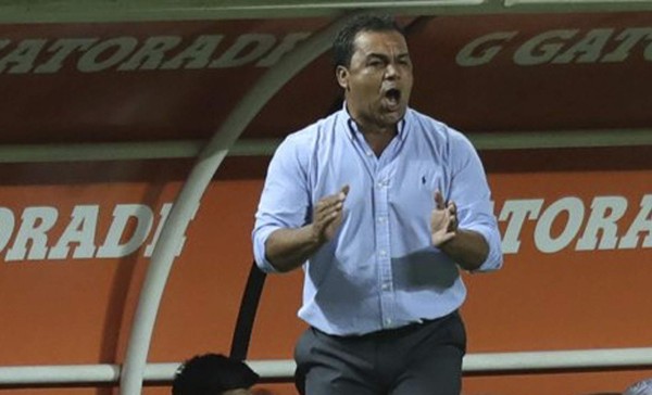 En Centroamérica técnico renuncia tras derrota 7-0