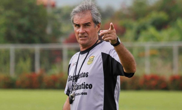 Argentino Mario Zanabria es nuevo técnico del Real España