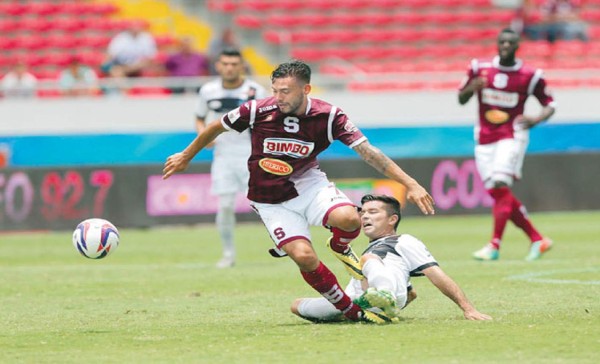 David Ramírez de Saprissa suspendido dos fechas por expulsión ante Pérez Zeledón