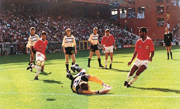 Tras 26 años, ticos recuerdan debut histórico en Italia 90.