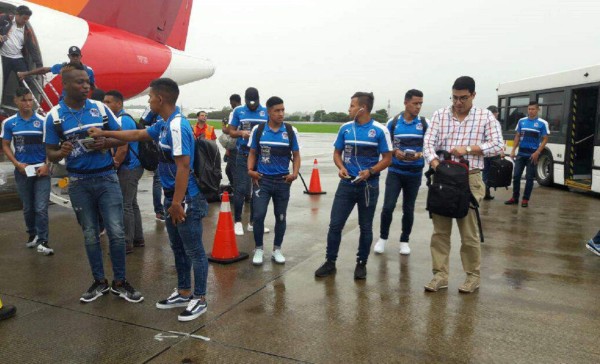 Olimpia ya está en Costa Rica y solo piensa en la remontada