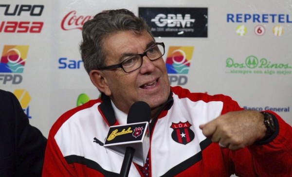 Guilherme Farinha y gerente deportivo quedaron fuera de Alajuelense