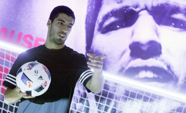 Suárez: 'Ni el triple o cuádruple de dinero me sacarán del Barça'