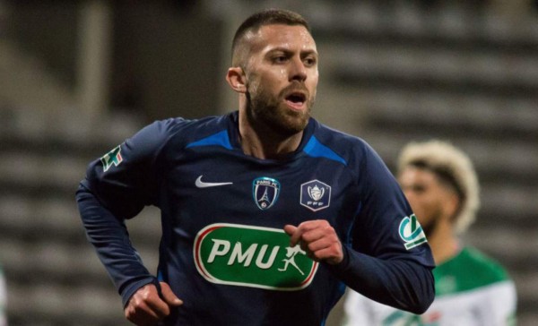 No están retirados: Reconocidos jugadores naufragando en ligas de bajo nivel