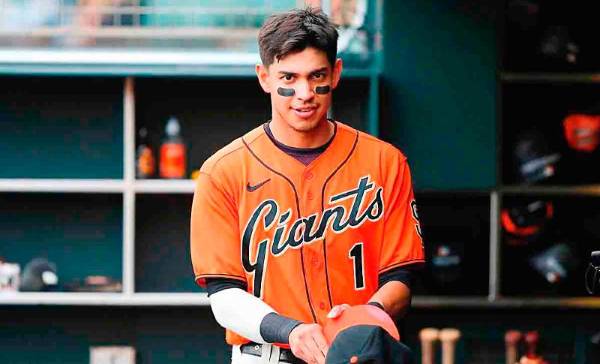 El beisbolista hondureño Mauricio Dubón juega para los Gigantes de San Francisco.