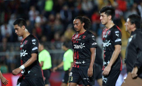 La terrible temporada de dos gigantes de Concacaf