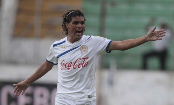 Ramiro Bruschi podría jugar en el Vida en el Apertura