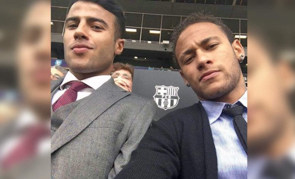 Neymar y Rafinha apoyaron al Barcelona desde el palco del Camp Nou