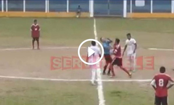 Futbolista guatemalteco es suspendido de por vida tras golpear a árbitro que lo expulsó&nbsp;&nbsp;