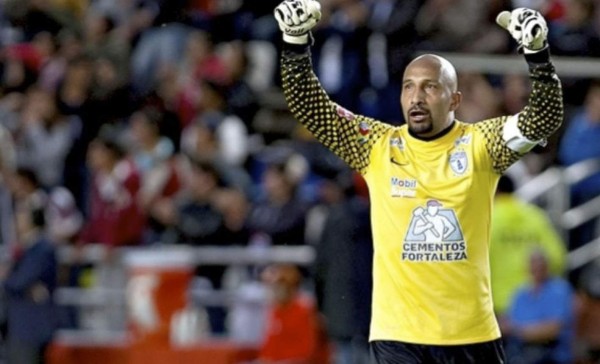 El 'Conejo' Pérez se convierte en el jugador de más edad que disputa mundial de clubes