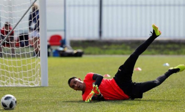 Keylor entrenó con sus compañeros y Costa Rica llegó a Samara