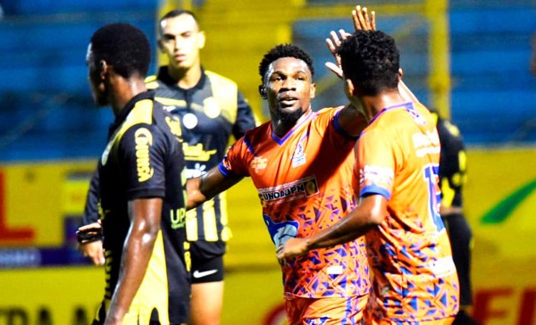 EL MERCADO: Marathón y Real Sociedad fichan, delantero al Comunicaciones y ex River Plate jugará en Honduras