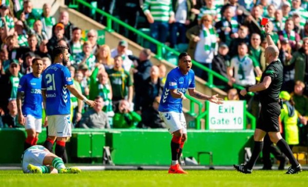 FOTOS: Clásico entre el Celtic y Rangers de Escocia terminó entre golpes