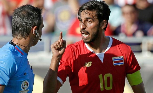Bryan Ruiz no tiene miedo a perderse el duelo ante Honduras