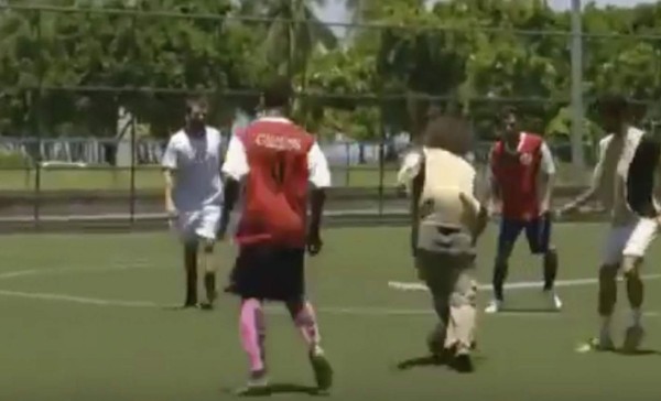 Astro del fútbol sala se disfrazó de mendigo para impresionar a todos