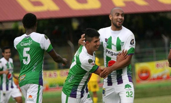 Antigua de Guatemala se refuerza con delantero argentino