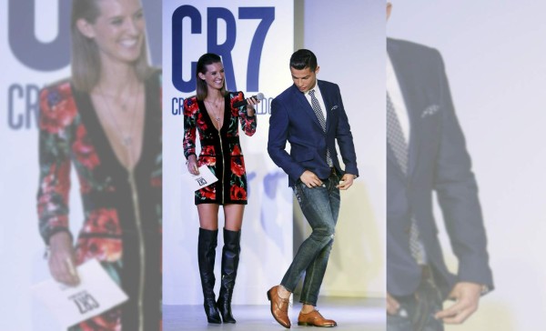 Cristiano Ronaldo promociona en Portugal su nueva línea de calzado