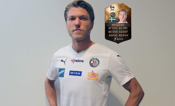 Emilio Izaguirre, dentro del ''Equipo de la semana 2'' en FIFA 2016