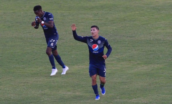 Mercado: Dos clubes de Europa interesados en Benguché y Elis se pronuncia sobre su futuro