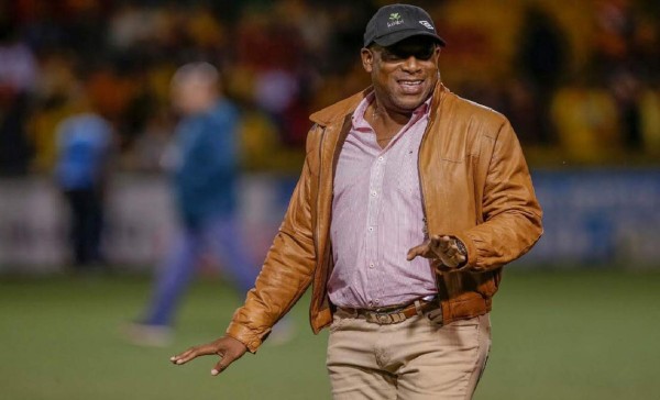 Hernán Medford rompe todos los récords en Costa Rica