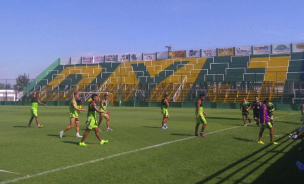 Asaltan a futbolistas argentinos minutos antes del entrenamiento&nbsp;&nbsp;&nbsp;