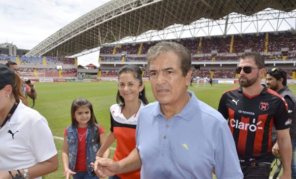 Jorge Luis Pinto elogió al Alajuelense, lo comparó con el Real Madrid y Barcelona