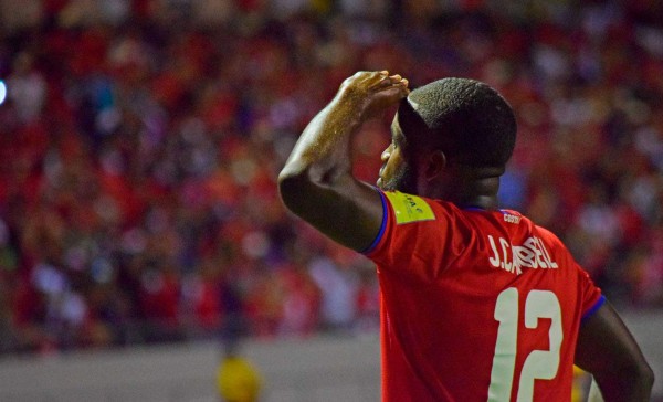 Jugadores costarricenses participan en documental sobre representante francés