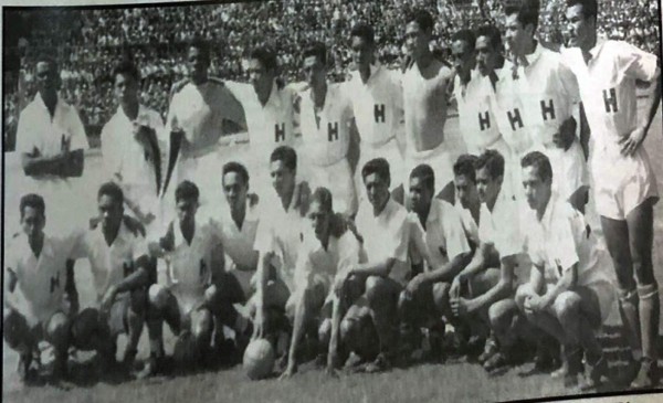 ¡Camisas de botones y tacos con tachuelas! Las selecciones de Honduras en la era amateur