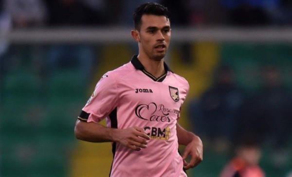 Tico Giancarlo González sufre con el Palermo en Italia