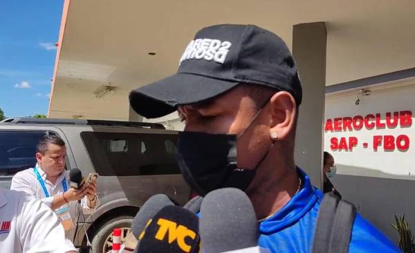 Romell Quioto llegó molesto a Honduras tras quedarse varados en Curazao: “Son cosas que no pueden pasar en una selección”